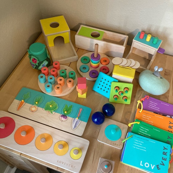 Lovevery Play Kits, various items ages 7-18 months - Picture 1 of 16